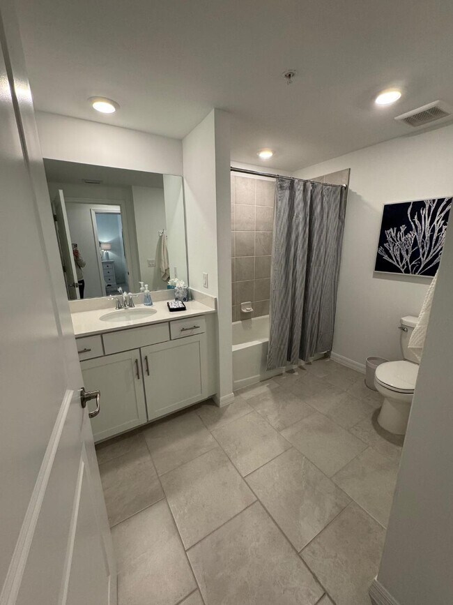 Building Photo - 5739 Oakmont Ct