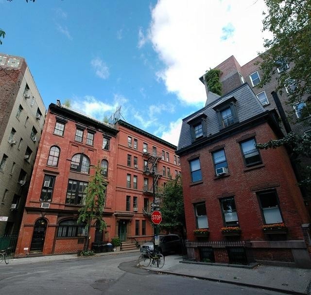 Building Photo - 70 Barrow Street