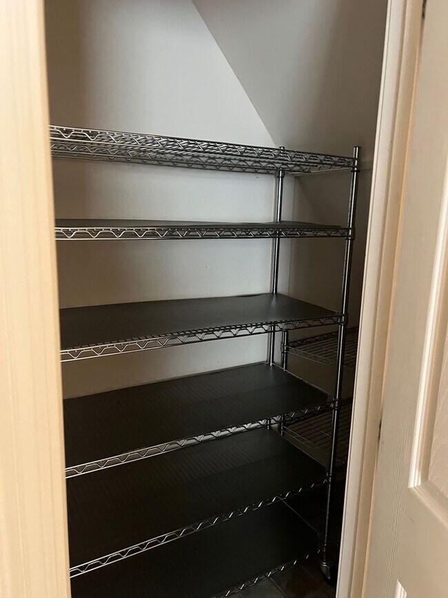 Building Photo - 412 US-171