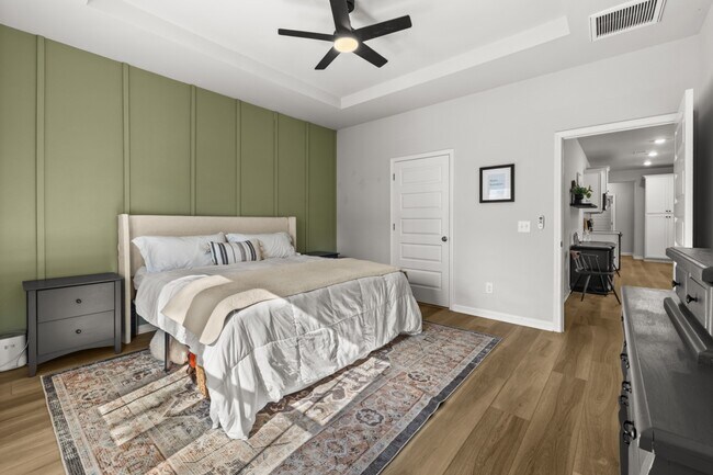 Building Photo - 119 Holloway Hl