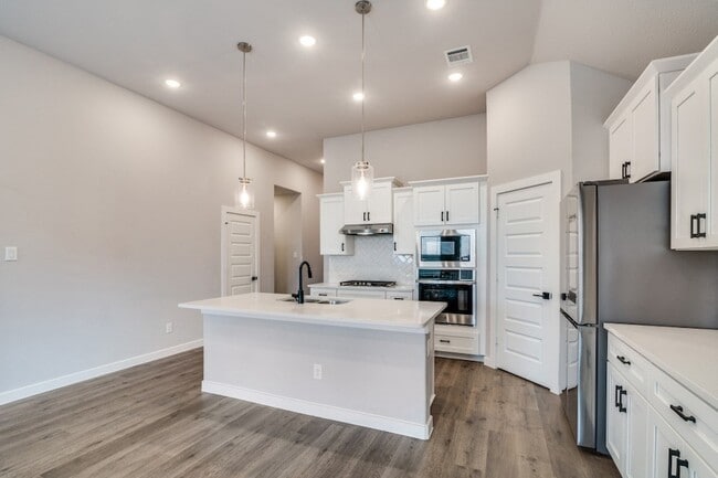 Building Photo - 7015 Hopper Ct