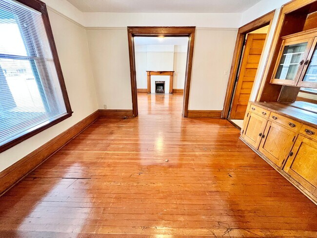 IMG_1087 - Cross Apartments