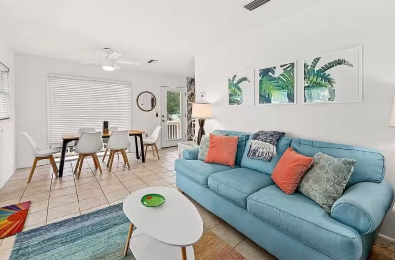 Building Photo - 237 Hibiscus Dr