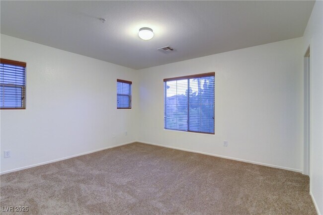 Building Photo - 1071 Paradise Coach Dr
