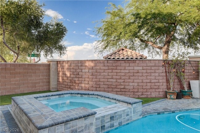 Building Photo - 10400 Raining Sky St