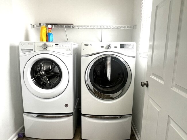 Building Photo - 714 Integrity Oaks Dr