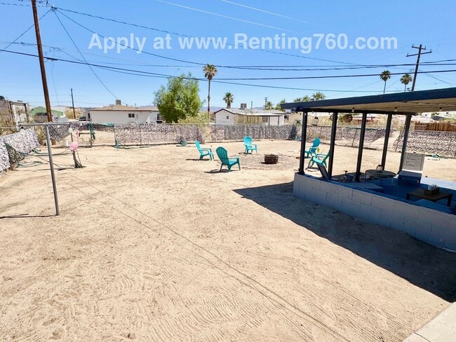 Building Photo - Cozy & Furnished 2 Bed 1 bath Home!