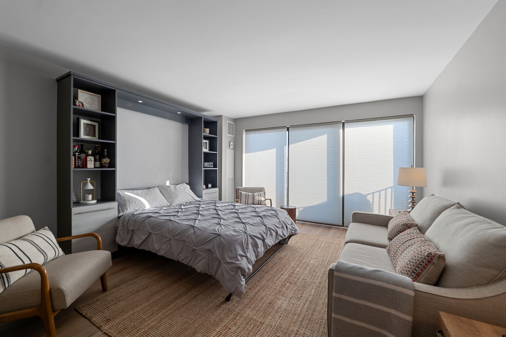 Building Photo - 2020 N Lincoln Park W