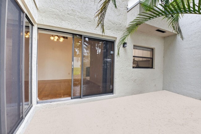 Building Photo - 6130 Aloma Ln