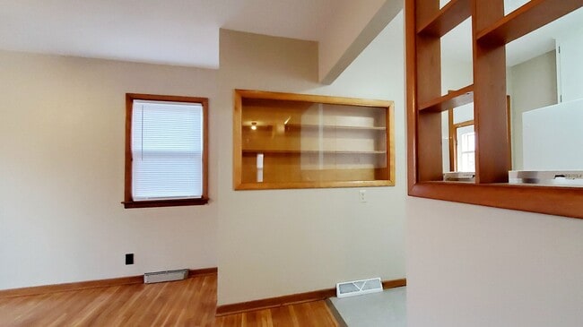 Building Photo - 226 Madison St