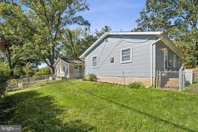 Building Photo - 26 Bayou Ave