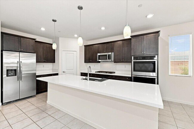 Building Photo - 40082 Catania Ct