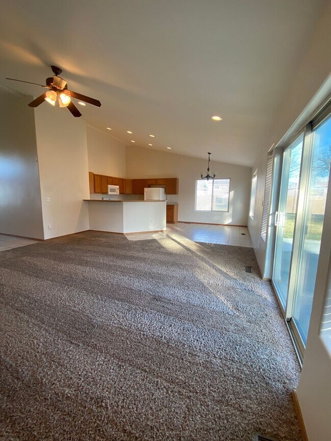 Building Photo - April Rent Free - House with Triple Car Garage