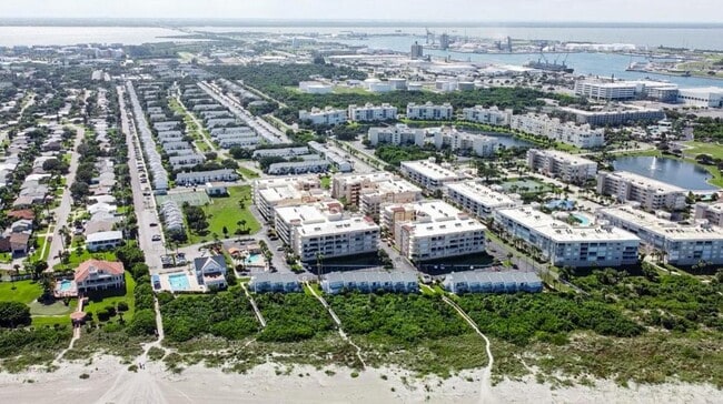 Building Photo - 1004 Ocean Park Ln