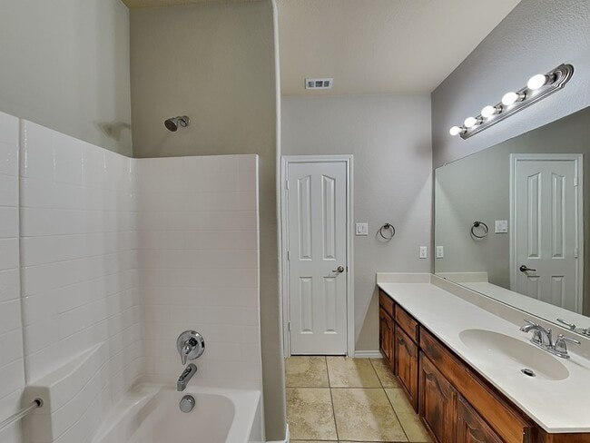 Building Photo - 6204 Kristen Dr