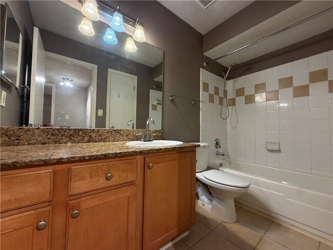 Building Photo - 3160 7 Pines Ct