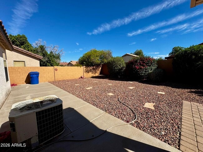 Building Photo - 15826 W Watson Ln