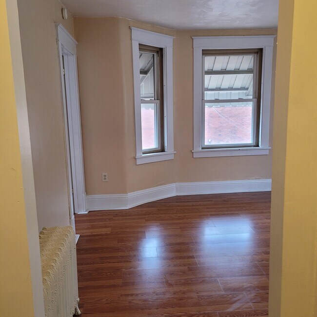 Building Photo - 1200 Race St