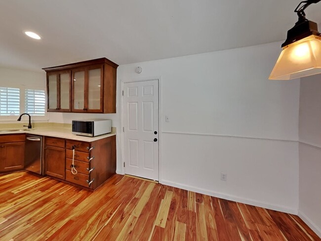 Building Photo - Fantastic 4/2 Home in El Sobrante
