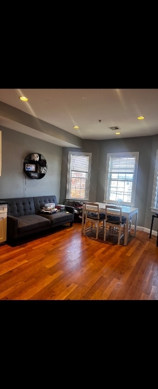 Building Photo - 190 Campbell Ave