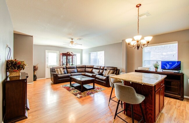 Building Photo - 19943 Black Pearl Ct