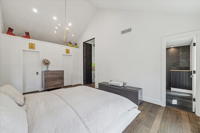 Building Photo - 7703 Bobbitt Ln