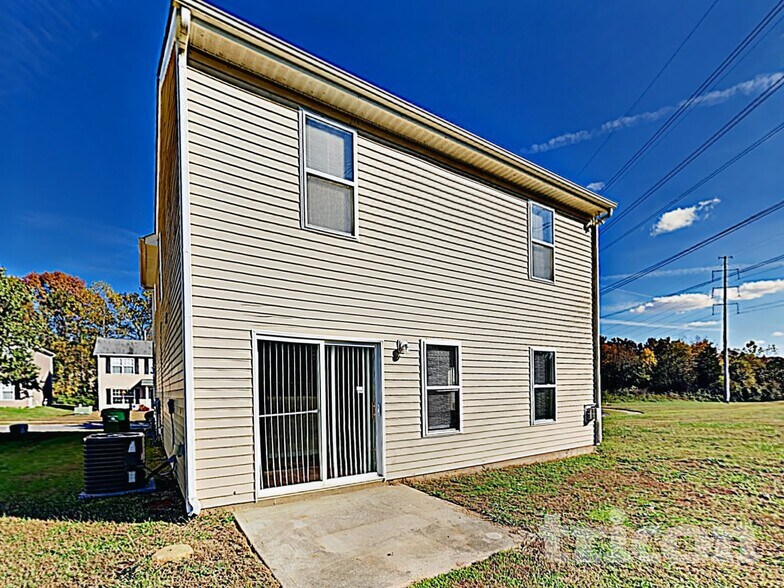 Building Photo - 1111 Rolette Ct