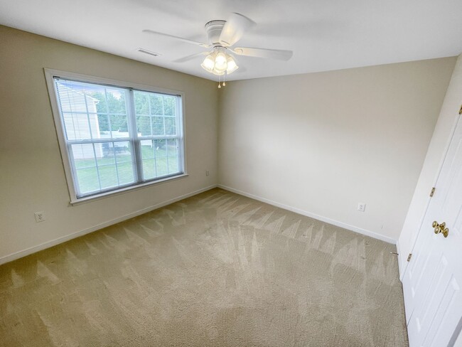 Building Photo - Welcoming 3 Bed, 2.5 Bath Home in Midlothian!