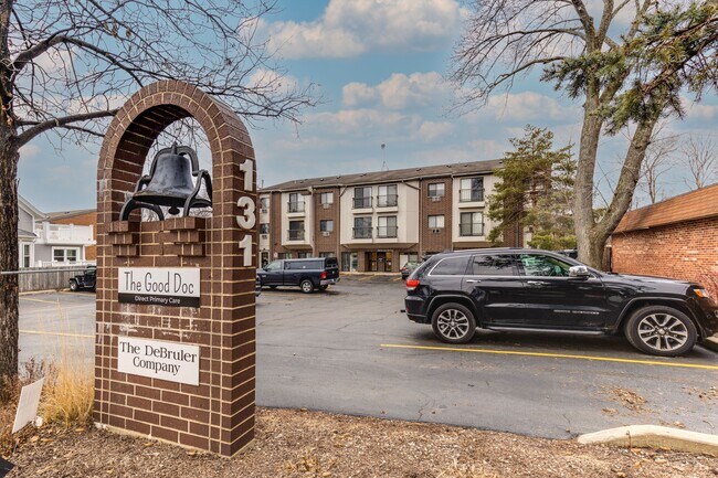 Building exterior - 131 E Park Ave