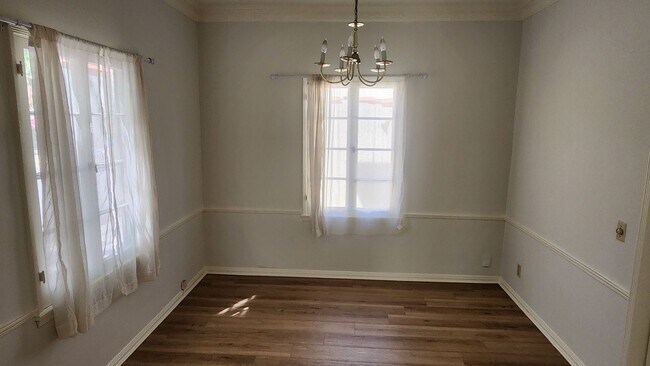 Building Photo - 6531 Orange St