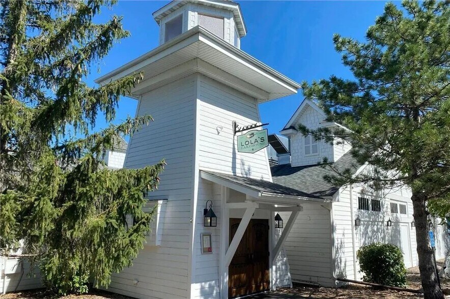 Building Photo - 353 E Main St