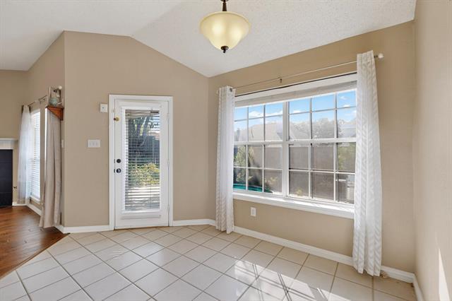 Building Photo - 9700 Wolf Creek Dr