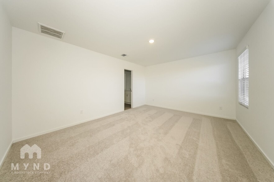Building Photo - 3736 Los Cabos Dr