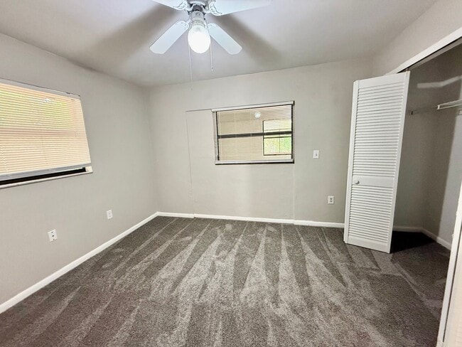 Building Photo - Single Family Home