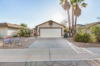 Building Photo - Your Private Oasis with No HOA Hassles!