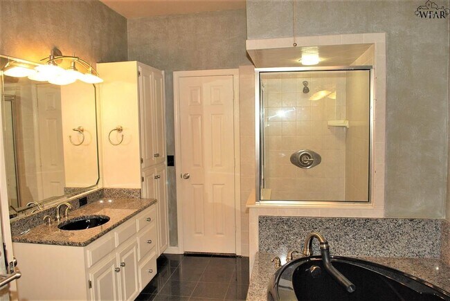 Building Photo - 3 Sand Piper