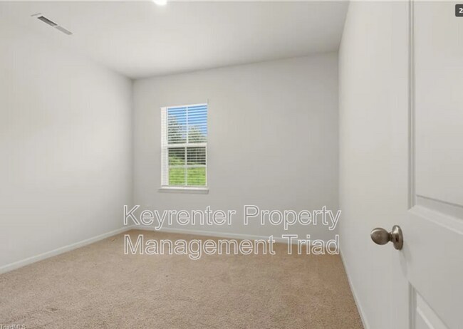 Building Photo - 7448 Buckpasser Dr