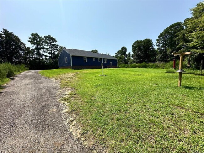 Building Photo - 7178 Mumford View Dr