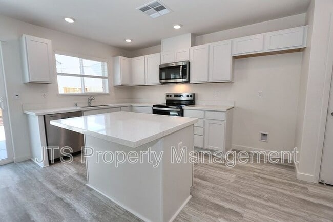 Building Photo - 8312 Whippersnapper Way