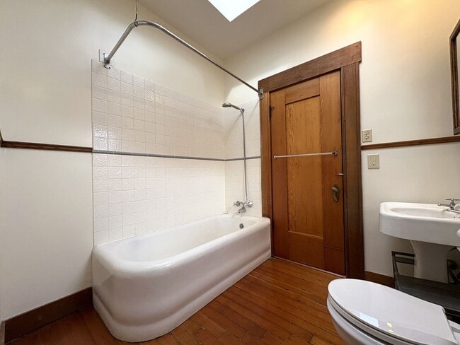 Building Photo - Charming Craftsman Style Home for Rent in ...
