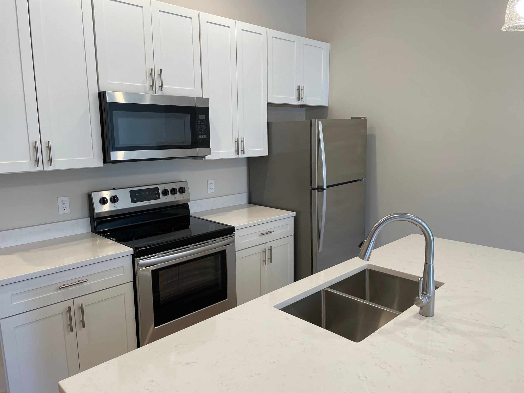 Kitchen - 253 Center St