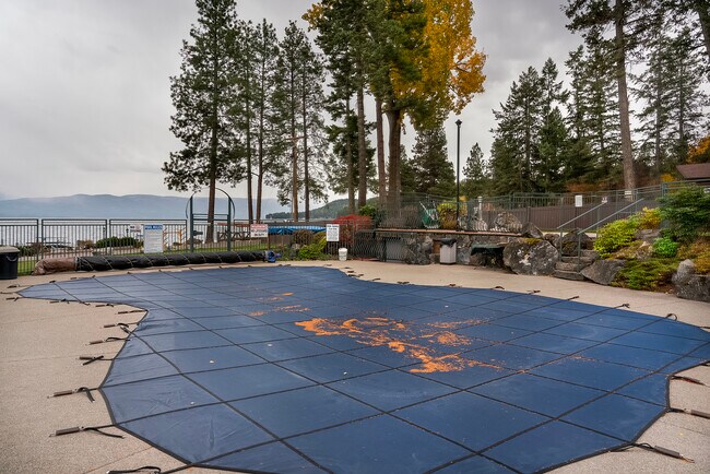 Building Photo - 150 Adams St