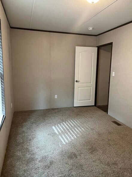 Building Photo - 117 Peggy St