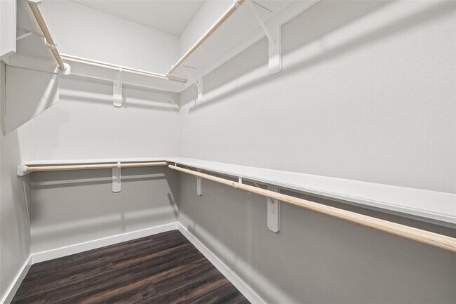 Building Photo - 18200 Fair Ln