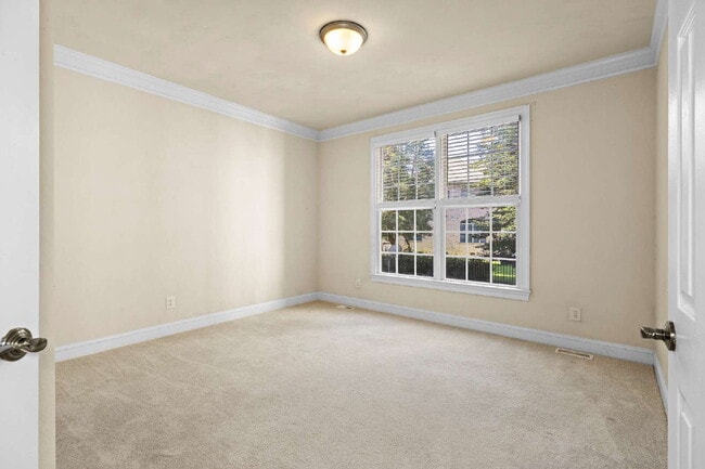 Building Photo - Founders Point