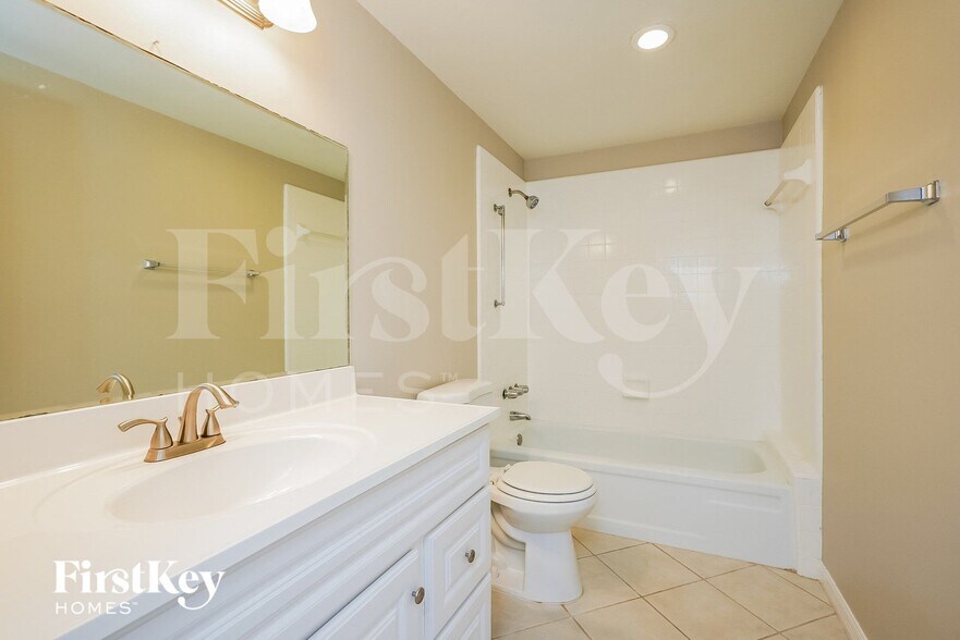 Building Photo - 6719 Overlook Dr