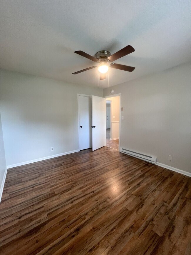 Building Photo - 114 Tandy Dr
