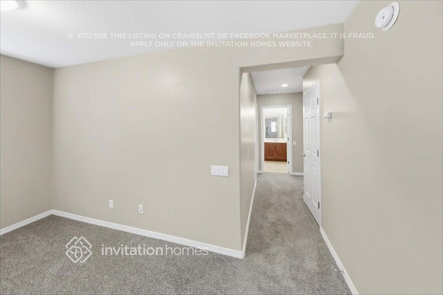 Building Photo - 11060 E Stearn Ave