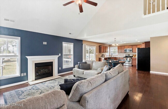 Building Photo - 191 Windfield Ln