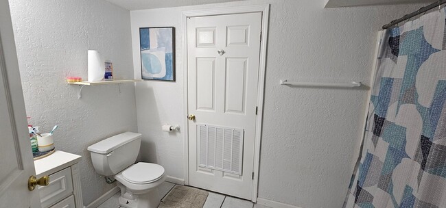 Building Photo - 4162 Whitehall Dr